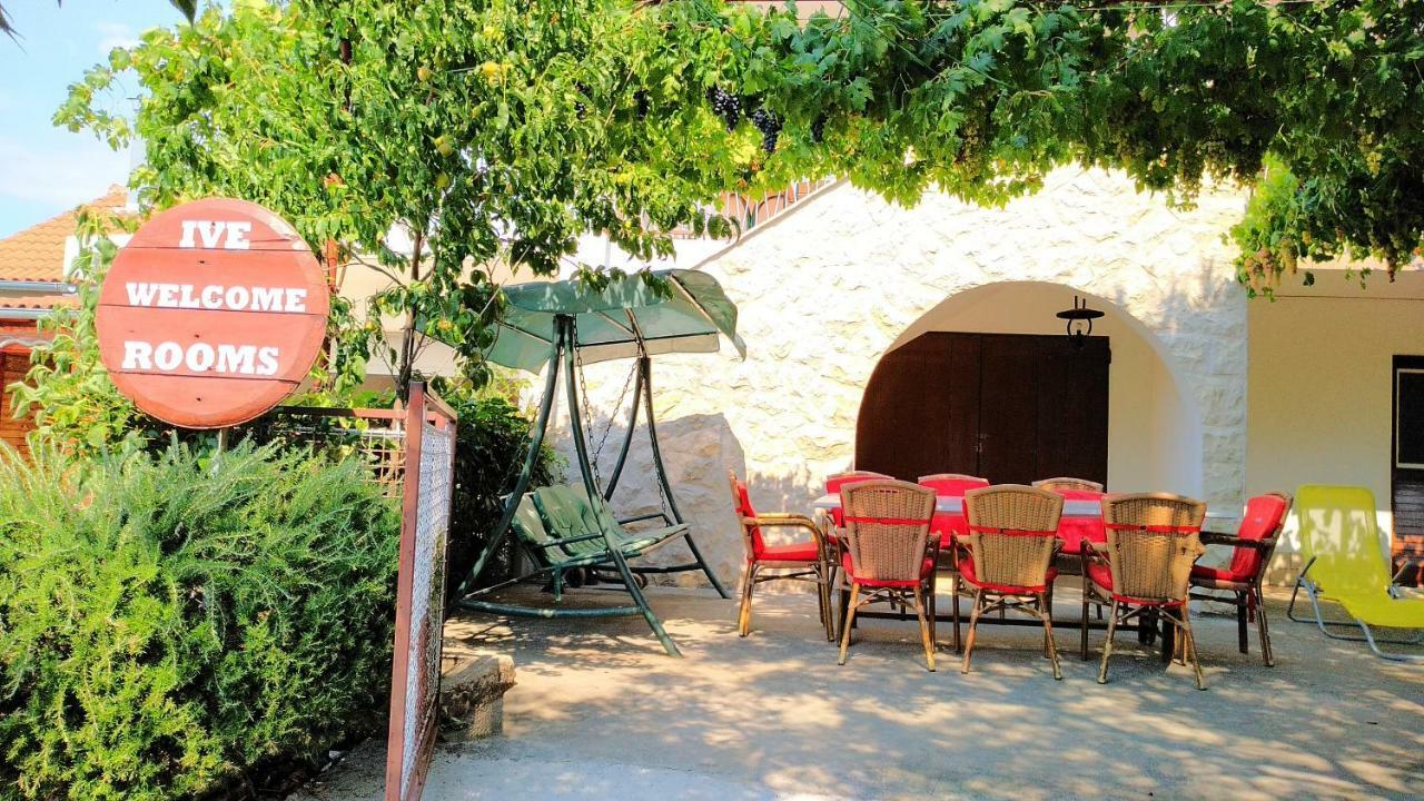 Rooms Ive Lozovac Exterior photo